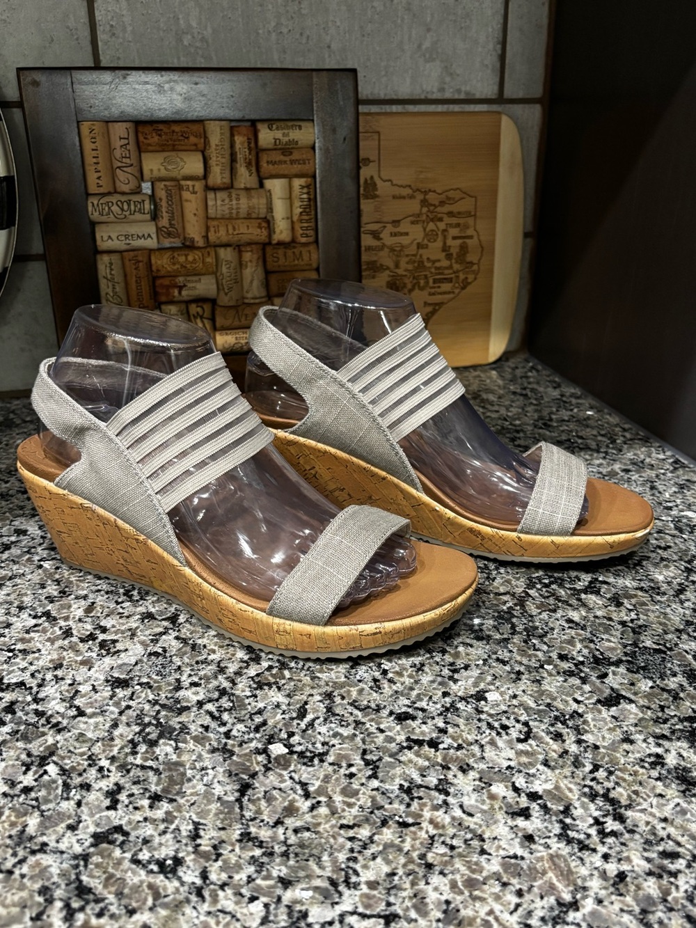 Skechers Cali Luxe Foam Beverlee Smitten Kitten Wedge Sandals Size 9